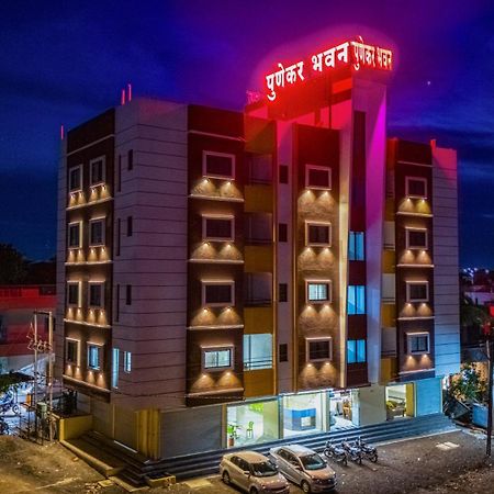 Punekar Bhavan Akalkot المظهر الخارجي الصورة