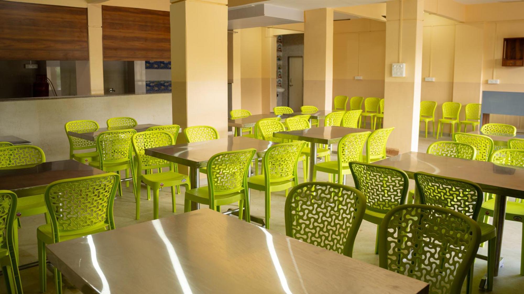 Punekar Bhavan Akalkot المظهر الخارجي الصورة